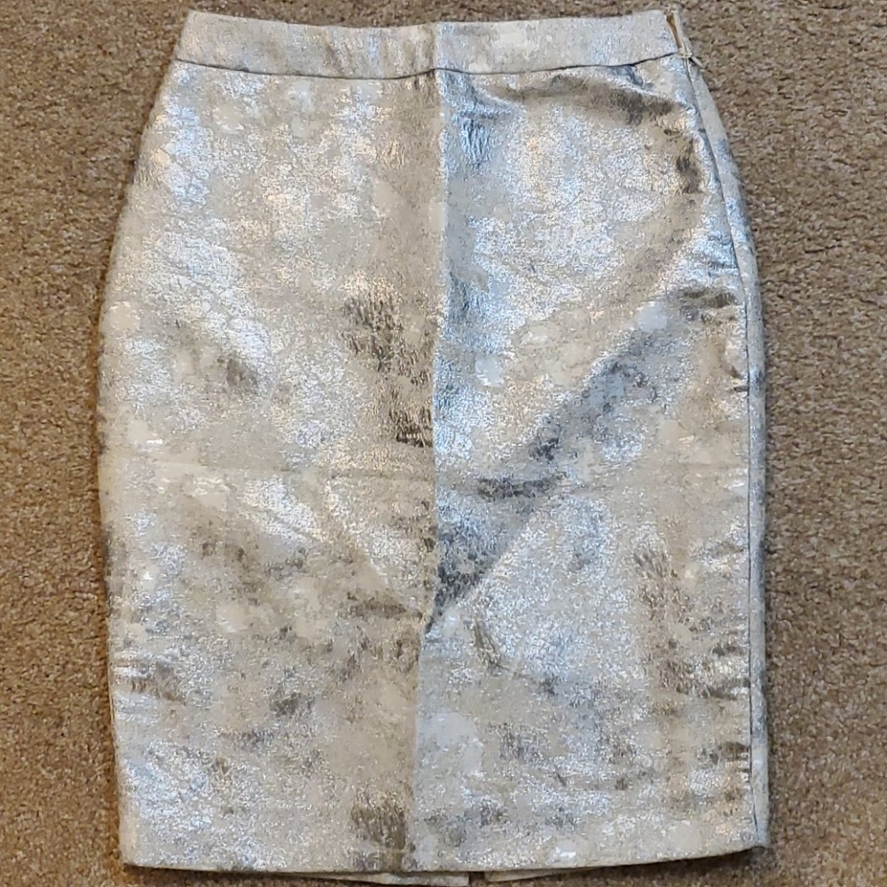 Limited Pencil skirt.